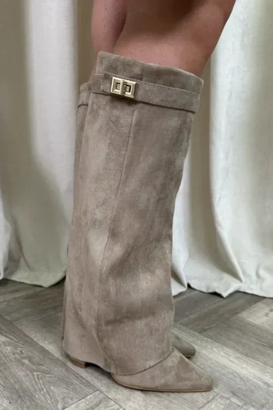 High-heel Boots with Trousers