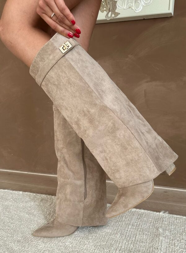 High-heel Boots with Trousers