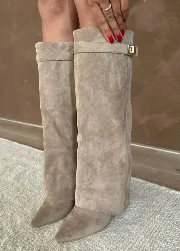 High-heel Boots with Trousers