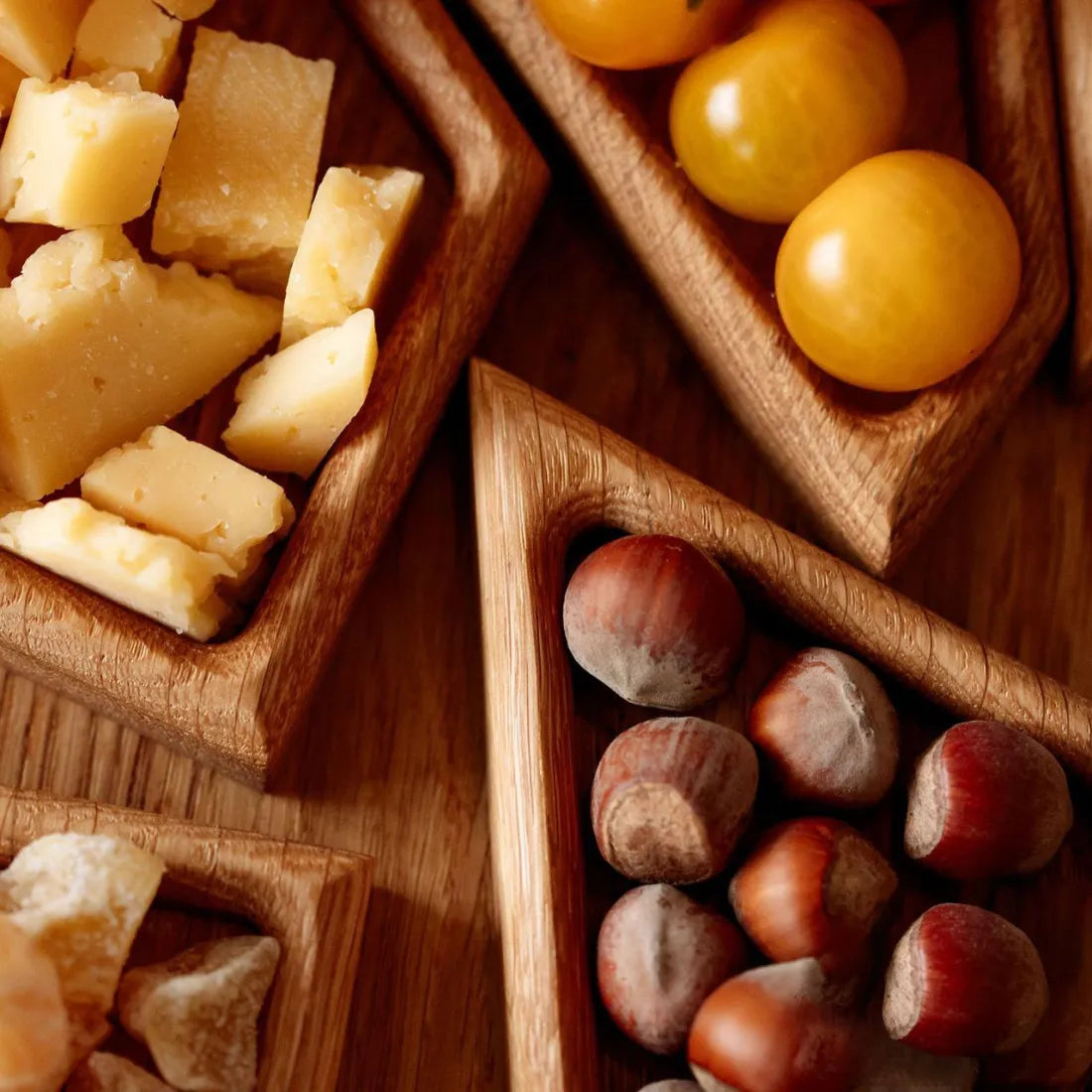 Wooden Serving Tray – A Stylish Centrepiece for Every Occasion