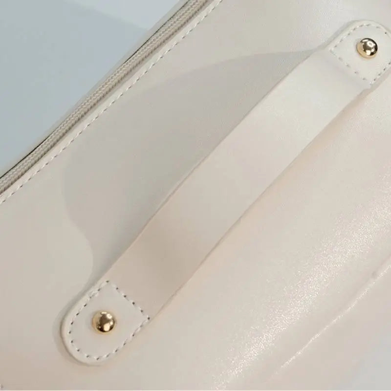 GlamourBox - Elegant High-Capacity Toiletry Bag
