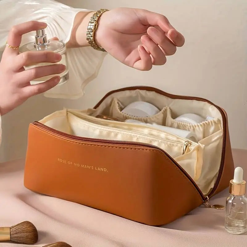 GlamourBox - Elegant High-Capacity Toiletry Bag